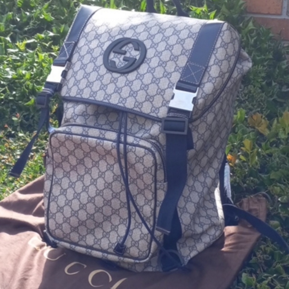 SOLD!!!!!!!!!!!   Authentic VINTAGE GUCCI GG SUPREME BACKPACK